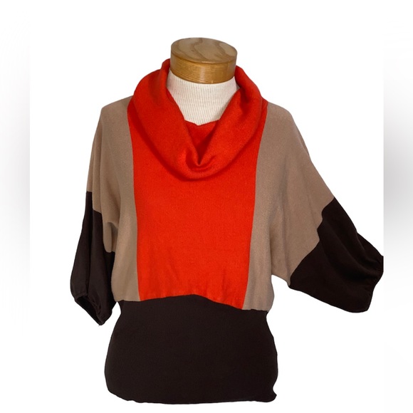 Sharagano Short Sleeve, Cowl Neck, Color Block Sweater PL - Picture 2 of 7
